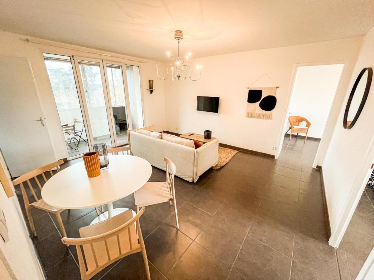 Suite Fanette Vénissieux Eksteriør billede