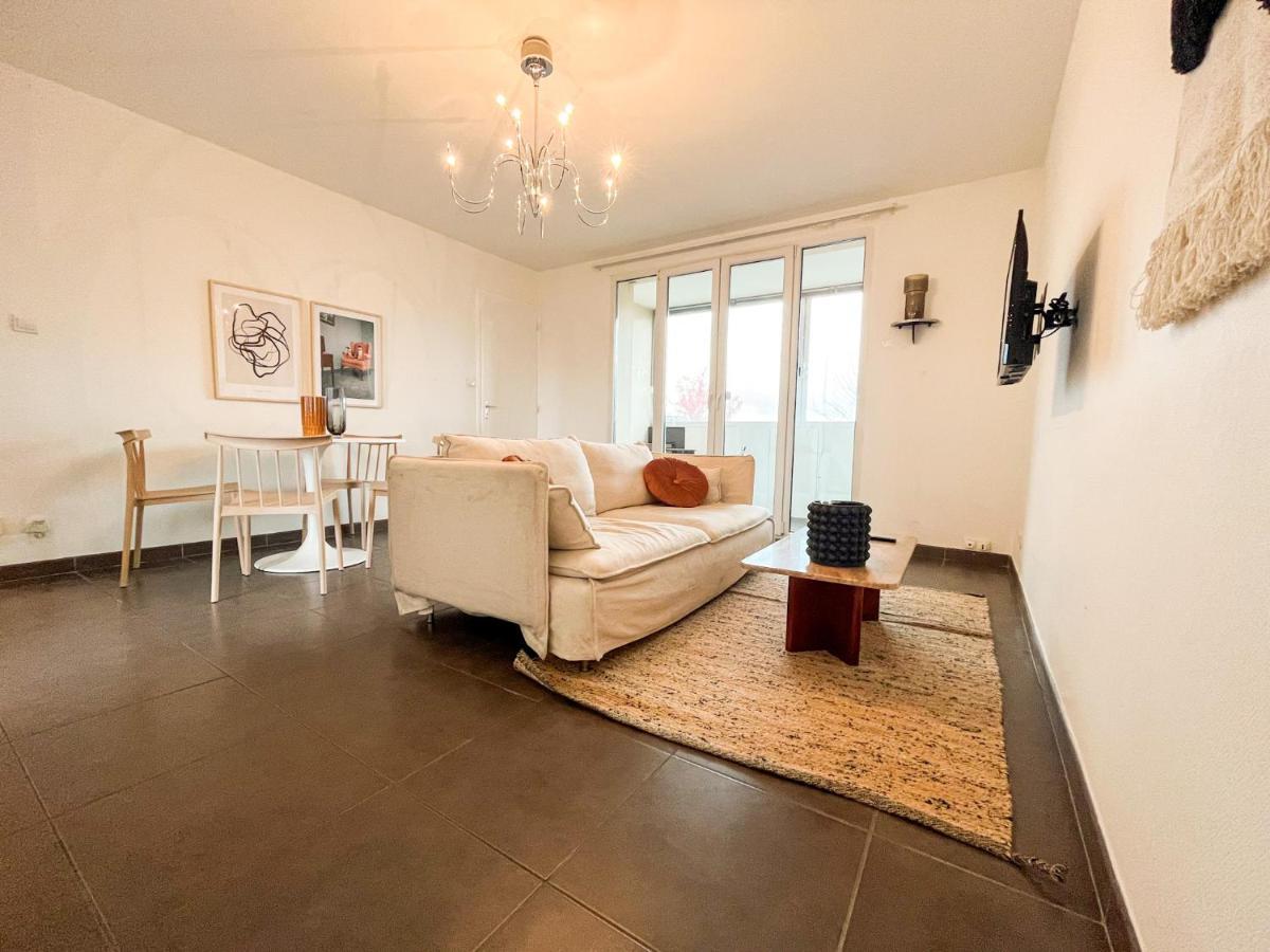 Suite Fanette Vénissieux Eksteriør billede