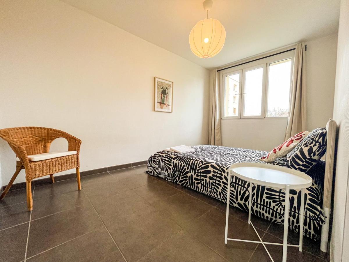 Suite Fanette Vénissieux Eksteriør billede
